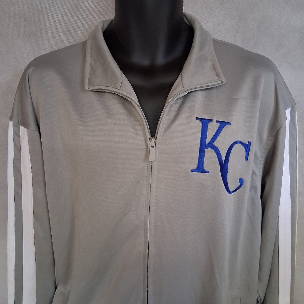 Dynasty MLB Kansas City Royals Jacket Large Gray, Snag on Shoulder